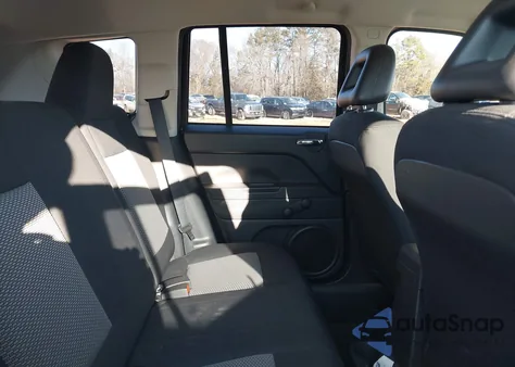 2008 Jeep Compass Sport из США, поврежденный, VIN 1J8FT47W78D683217